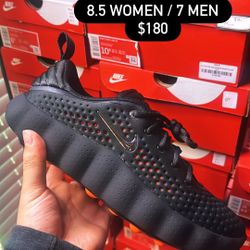 Nike Mind 002 Black Size 8.5 Women / 7 Men 