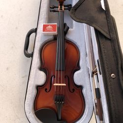 New Violin  Size : 1/4 ,  1/8 ,  1/10  $70 Each