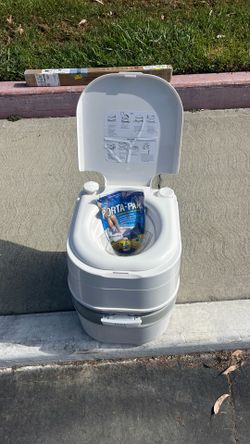 Portable toilet