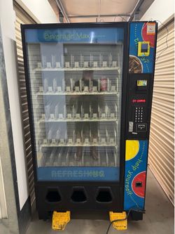 Dixie Narco BevMax Vending Machine