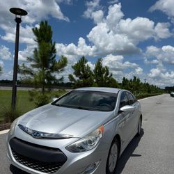 2013 Hyundai Sonata Hybrid