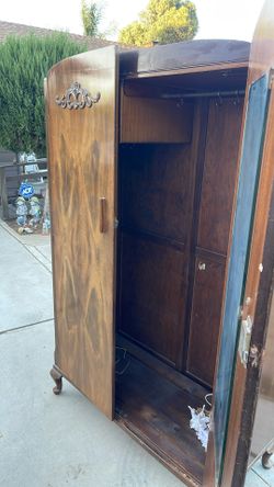 85$ Dresser Closet Vintage 
