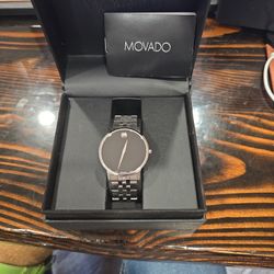 BRAND NEW MOVADO WATCH 40MM BLACK ROUND DIAL AND STAINLESS STEEL BRACELET