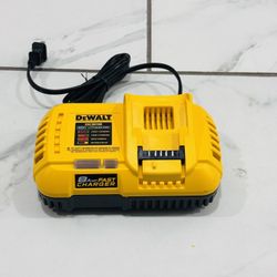 DeWalt 20V Max / 60V Max FLEXVOLT Lithium-Ion Fan Cooled Fast Battery Charger (New)