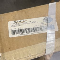 Harley Davidson : Seat, Saddle Bags , Bar Various Parts 