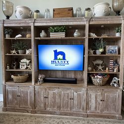 Entertainment center