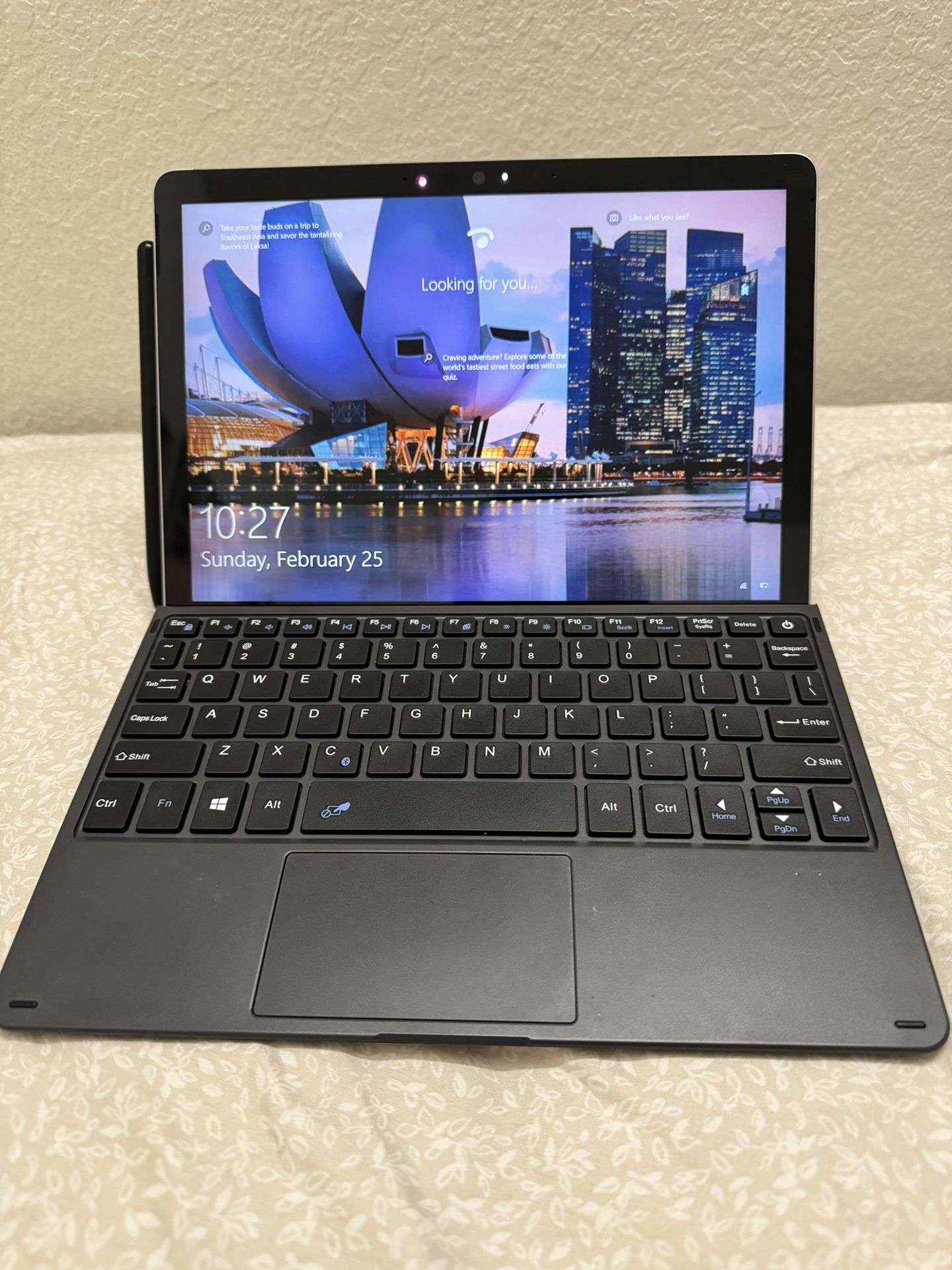Microsoft Surface With Keyboard, Pen, Charger