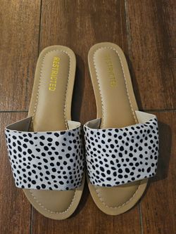Women's sandals size 8