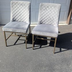 Sturdy Metal Dining or Side Chairs - $50 (East Bothell/Woodinville)
$50.00 for the pair. Sturdy Metal Dining or Side Chairs Gray Plush Cloth. Like new
