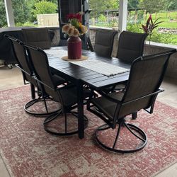 Outdoor Patio Table And Chairs 