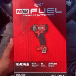 Milwaukee 1/4 Hex Hydraulic Driver 