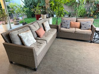 FREE DELIVERY Outdoor Wicker Sofa & Loveseat Set