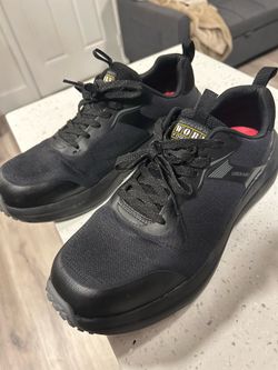 Steel toe sketchers size 9.5