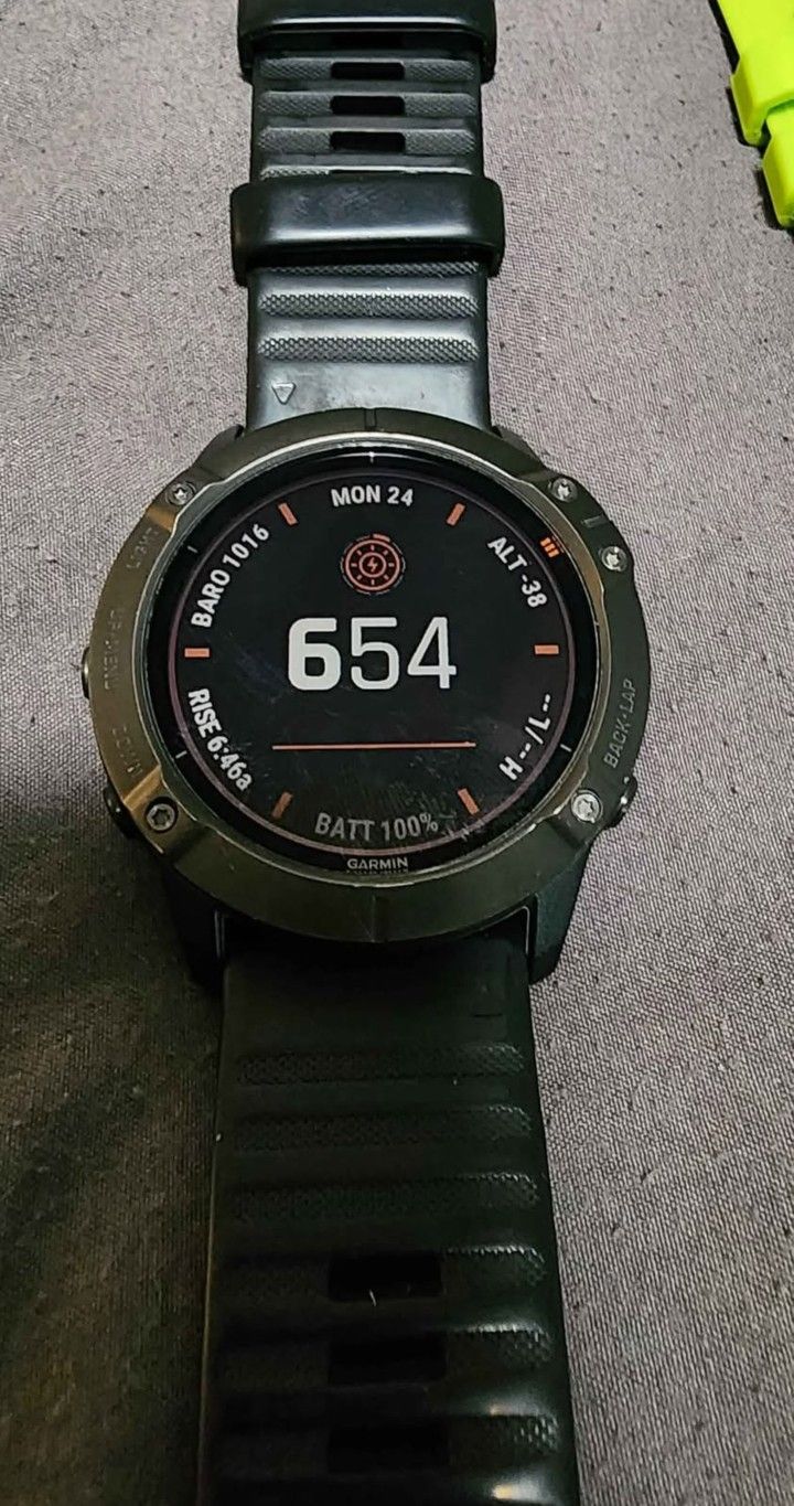 Garmin fenix 6x pro solar with Bike Kit and 2 extra Straps