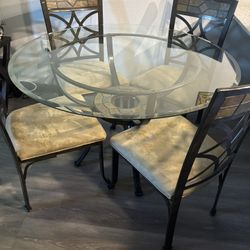 Dining room table