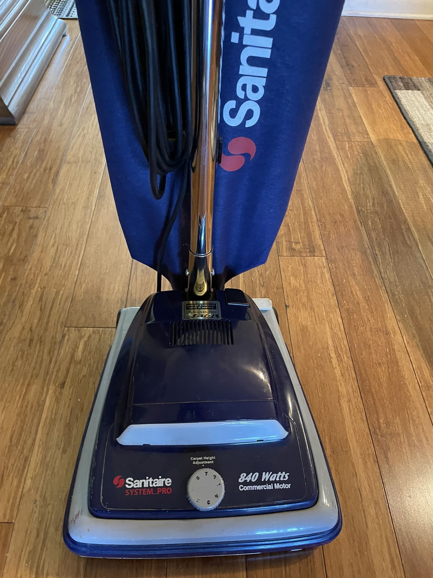 SANITAIRE SYSTEM PRO UPRIGHT VACUUM CLEANER