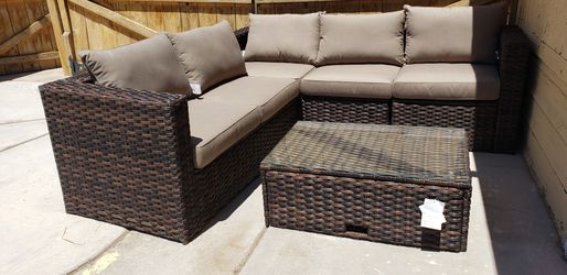 Brand new 6 piece wicker rattan high end sectional with glass top coffee table