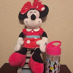 MINNIE PLUSH TOY AND TUMBLER