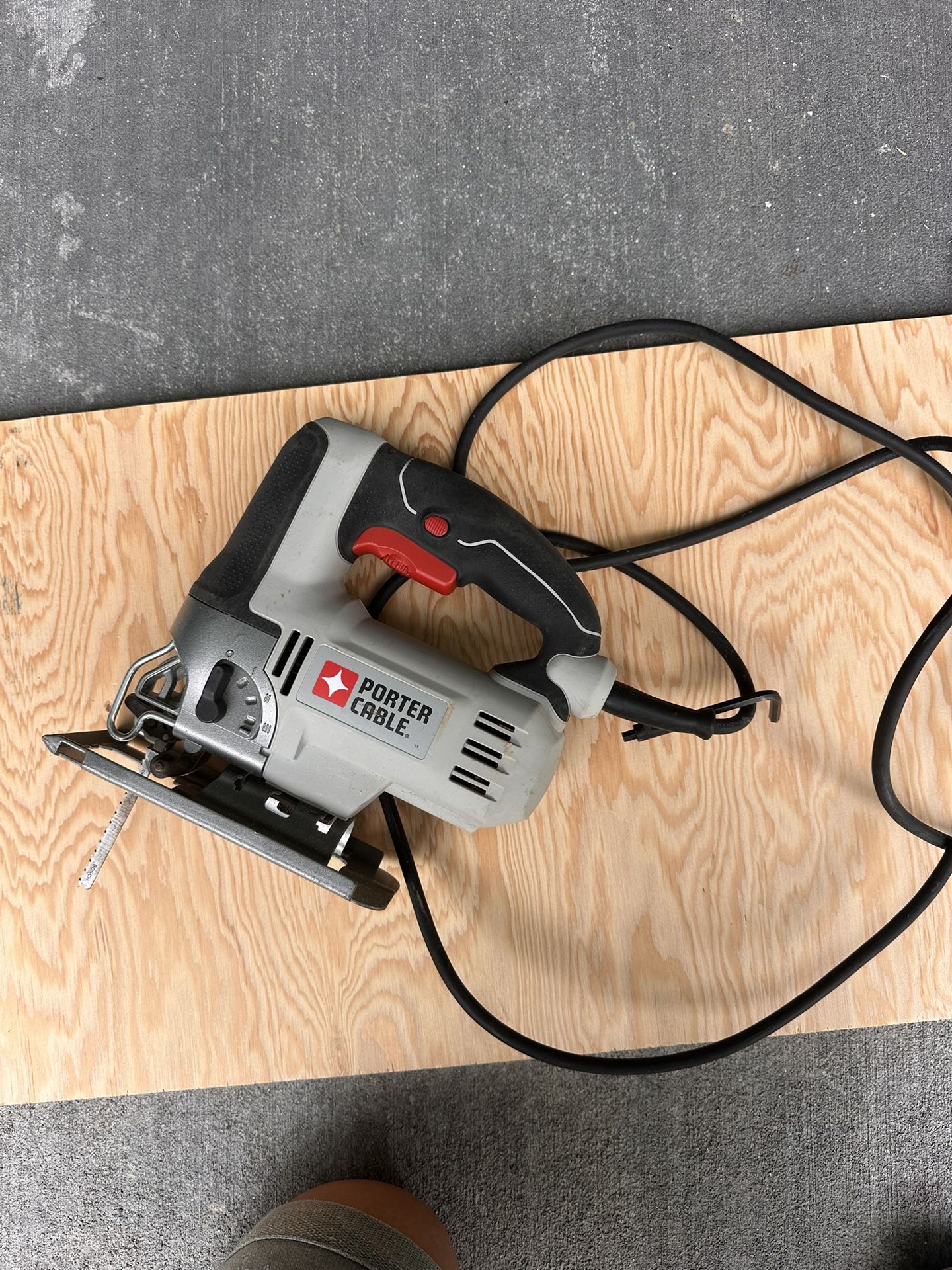 Electric jig Saw
