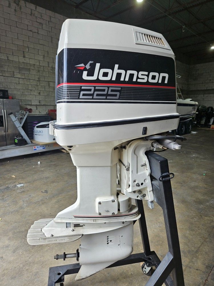 1991 Johnson 225 hp Power Steering