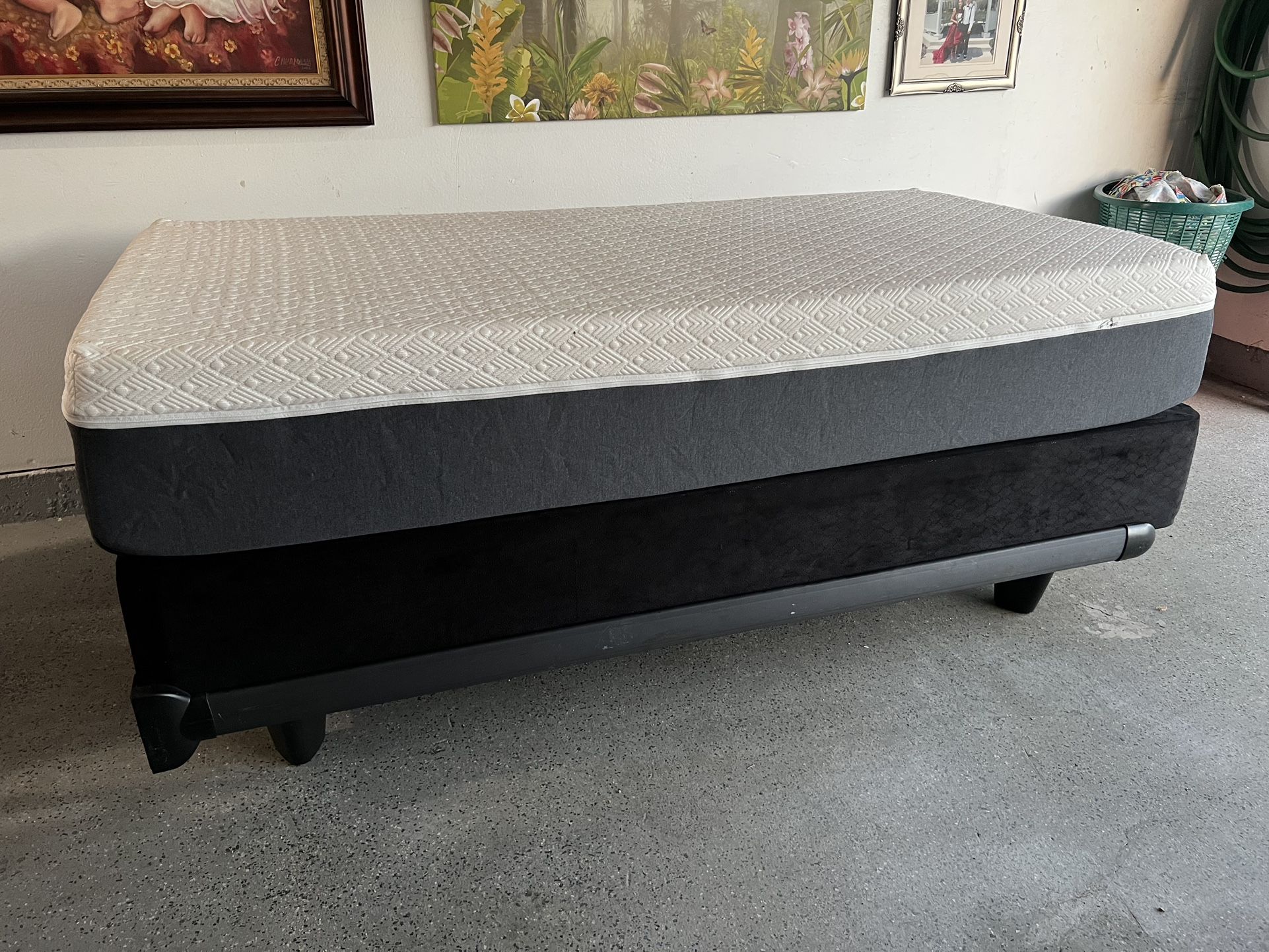 Twin Mattress With Foundation Box And Rails