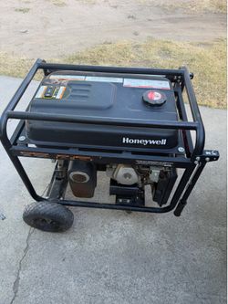 Honeywell 7000 Watt Honda Powered Generator Electric Start
