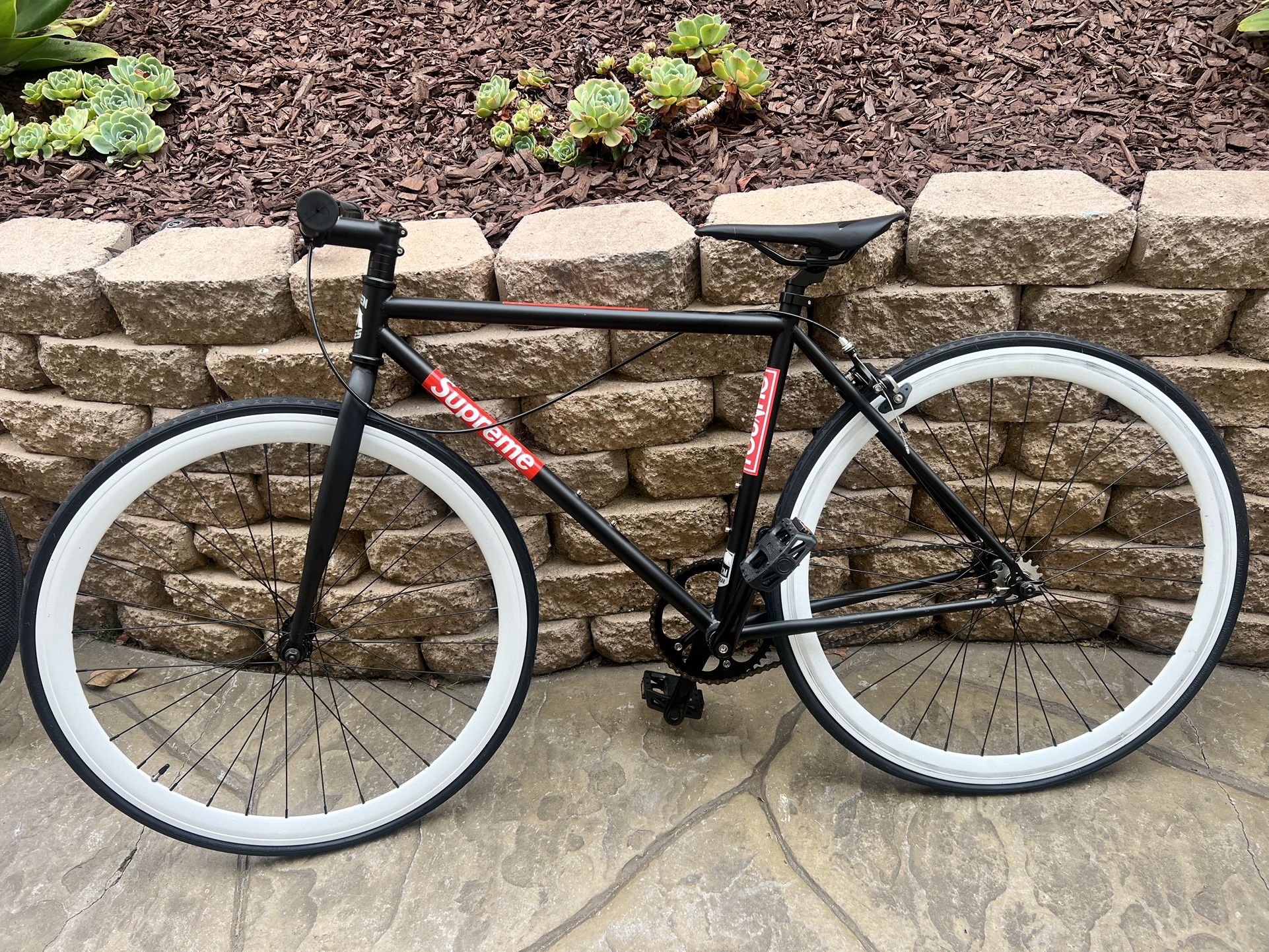 48cm Golden Cycles Vader (fixie Bike) Black/white