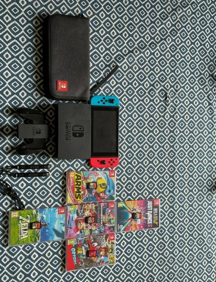 Nintendo Switch 