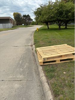 Free pallets