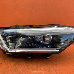 2019 2020 2021 2022 2023 2024 Volkswagen Jetta Right Passenger LED Headlight OEM