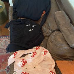 HUGE LOT women’s clothing- Lululemon, The Gap, J Crew, Madewell, Nordstrom, Great Condition!
