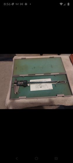 Mitutoyo digital caliper tool..500-197