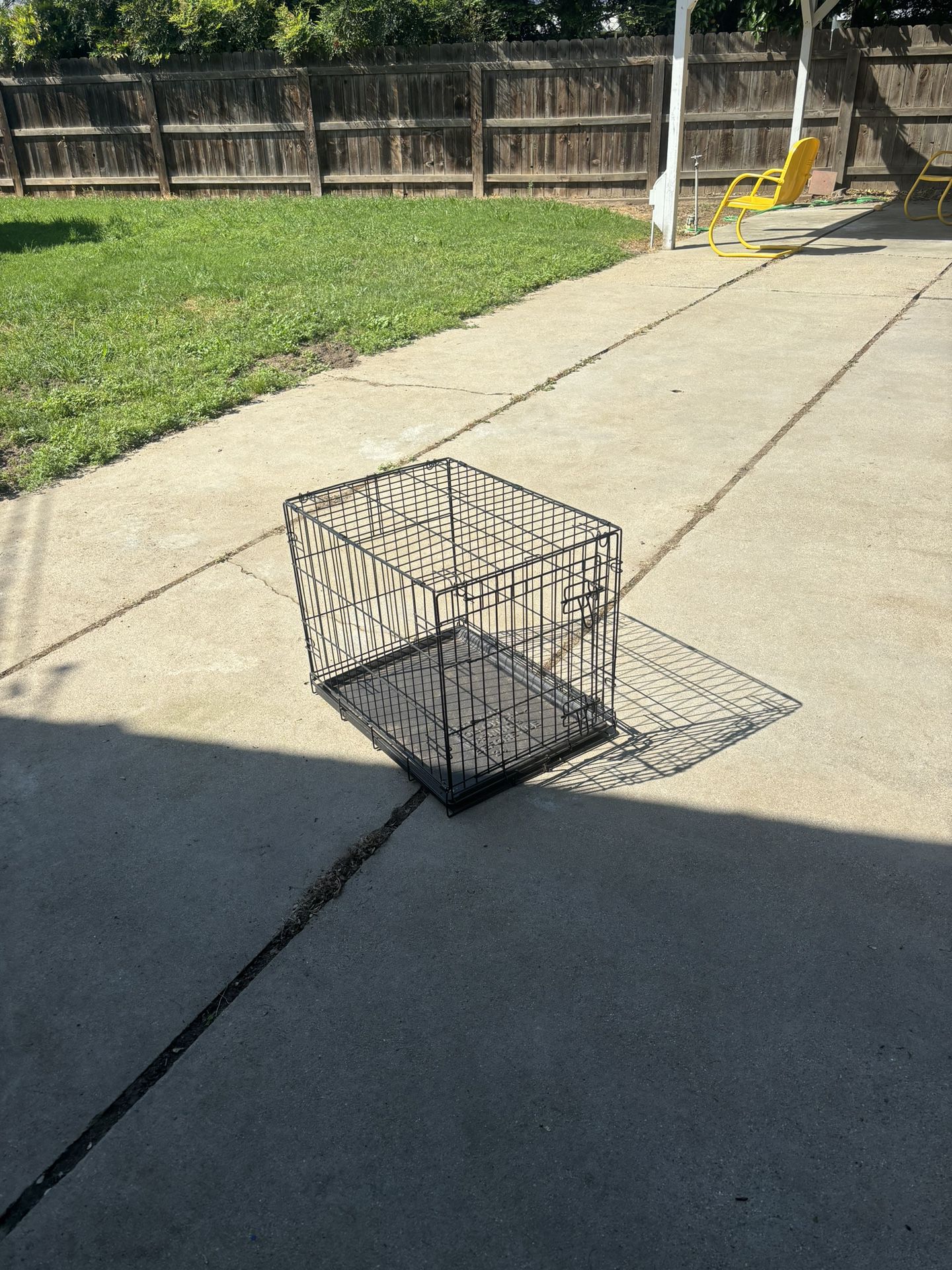 Small/Medium dog crate