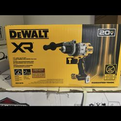 DEWALT XR 1/2-in 20-volt max Variable Speed Brushless Cordless Hammer Drill DCD1007B
