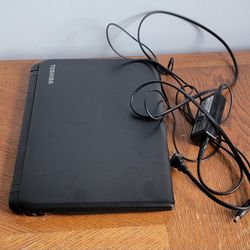 Toshiba Laptop (Used) Windows 10 READ FULL DESCRIPTION 