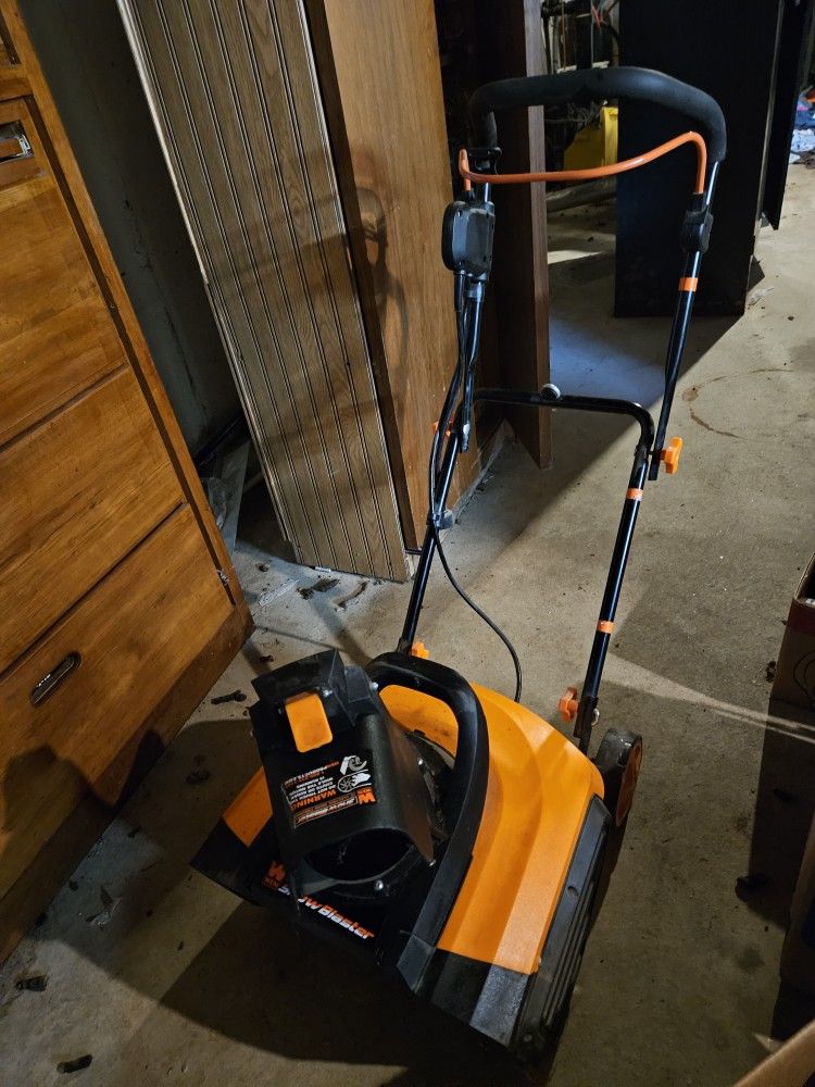 Electric Snow Blower