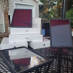 4 AVAILABLE, NEVER OPENED! "UNLOCKED"  32GB WiFi 4G Cellular 8th Generation iPad's, I Need To Buy More "CRYPTO" 🤷‍♂️😅 Negotiable, I Have 7 Total