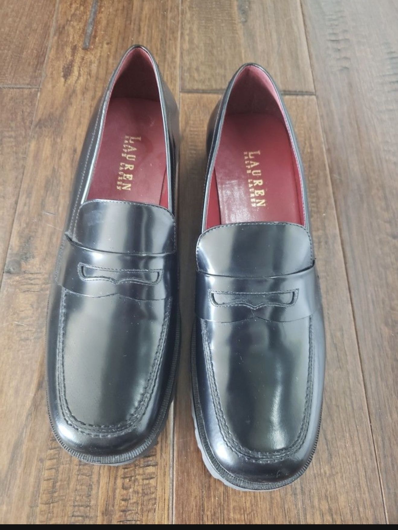 New without Box!!! Women’s Ralph Lauren Lug Sole Penny Loafers
size 7.5 AA