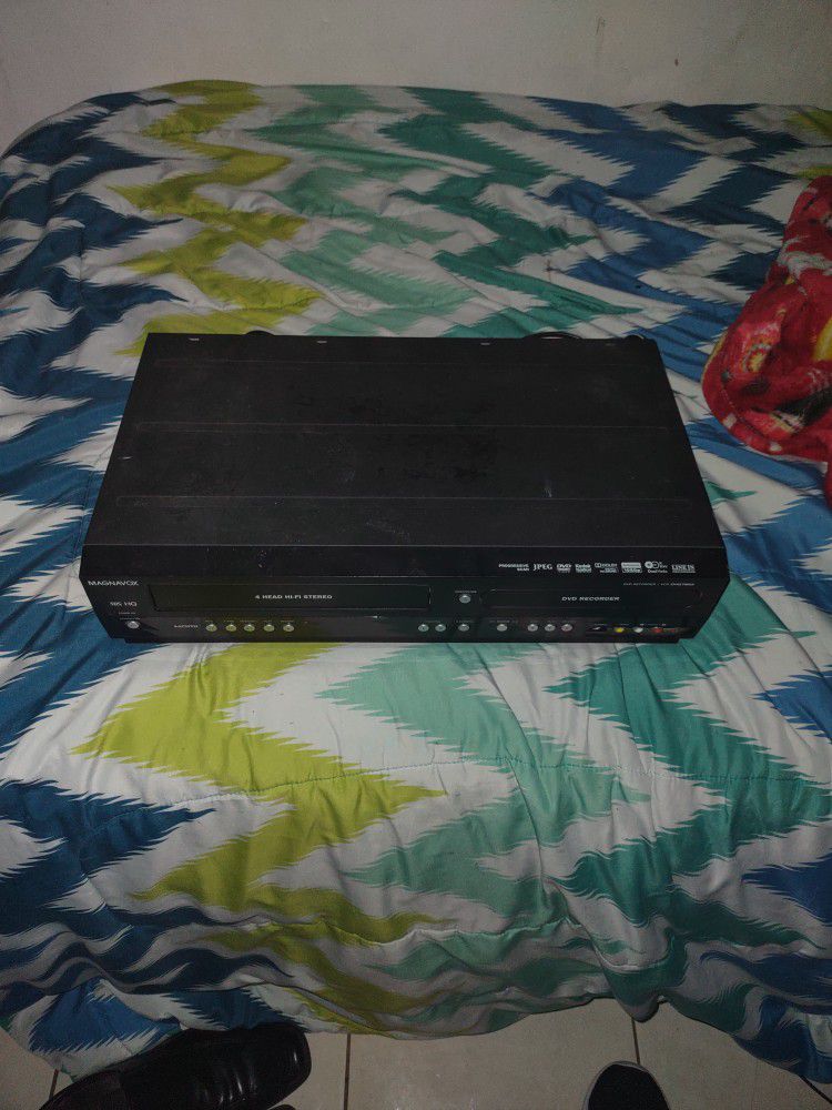 Magnavox DVD/VHS Player And Recorder