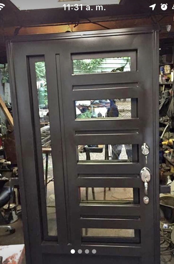 Puerta de metal