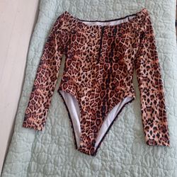 Shein leopard print bodysuit Sz Small For Women 