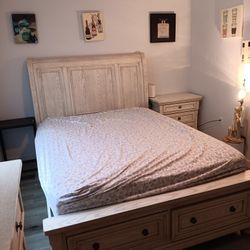 Six case bedroom set like new
