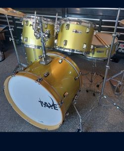 TAYE Rock Pro Drum Set – Gold Finish – Complete Kit w/ Hardware