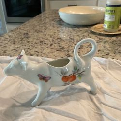 Vintage Andrea By Sadek Cow Creamer