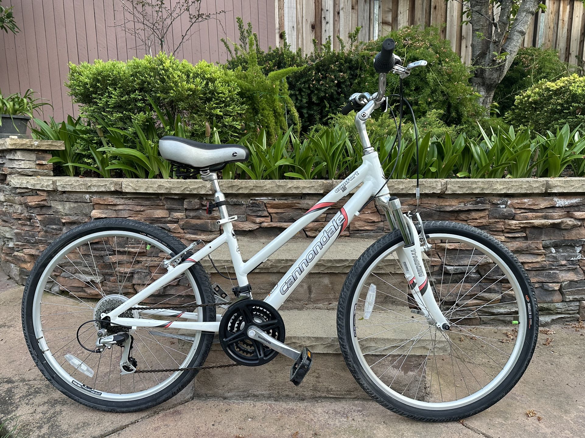Cannondale Comfort 5 Bike