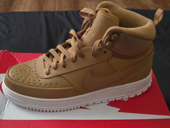 NIKE COURT VISION