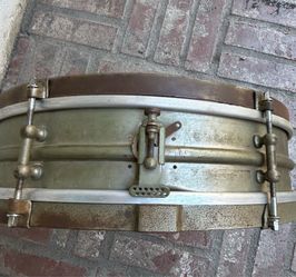 Ludwig 1920’s Universal Model 15” x 5”