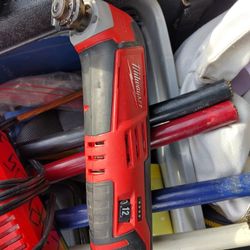 Milwakee Multi toolm12  