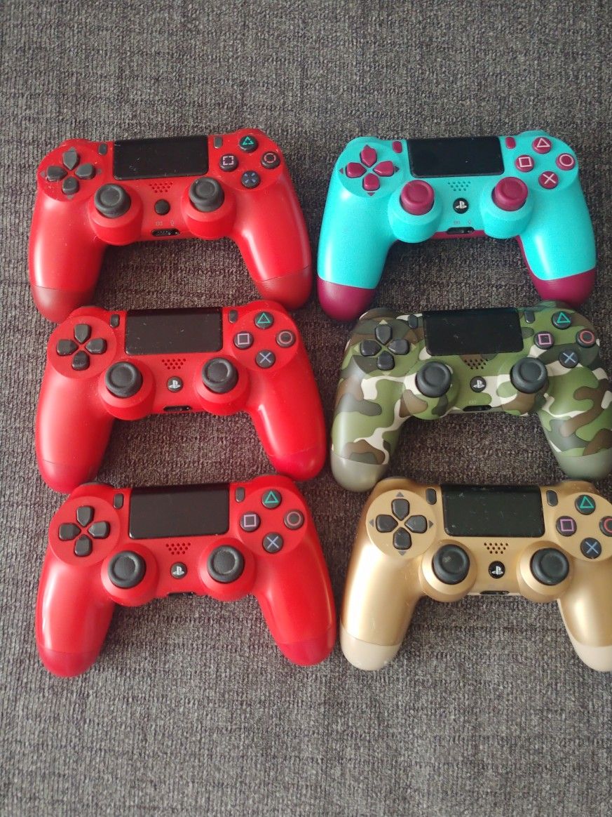 PS4 Controllers