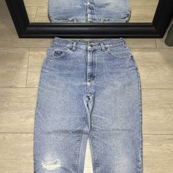 Vintage 1990s Women’s Lee 12 Light Acid Wash Straight Legged Denim Jeans